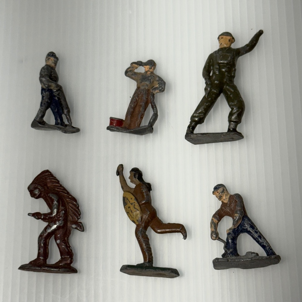 Lot of‎ 6 Assorted Lead Toy Soldiers and Native American Indians Painted